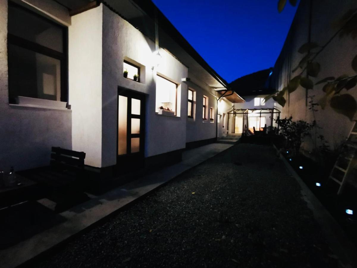 Apartament Londof Housing City Center Braszów Zewnętrze zdjęcie
